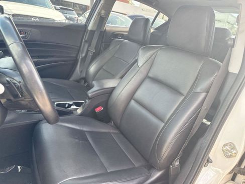 Used 2016 Acura ILX FWD image 2