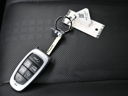 Used 2023 Hyundai Ioniq 5 SEL w/ Cargo Package RWD image 32