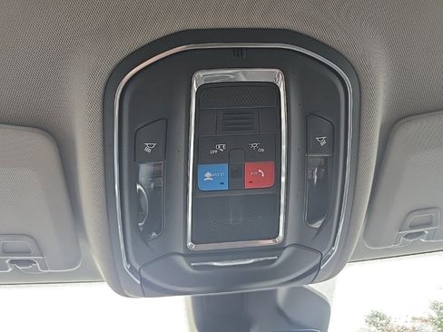 Certified 2023 Jeep Grand Cherokee Laredo image 31