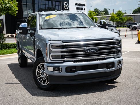 Used 2026 Ford F250 Platinum w/ Platinum Plus Package AWD/4WD image 2