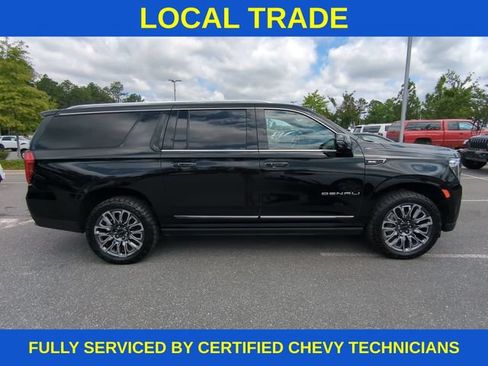Used 2024 GMC Yukon XL Denali Ultimate AWD/4WD image 4