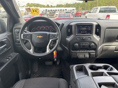 Used 2022 Chevrolet Silverado 1500 Custom w/ Safety Confidence Package image 12