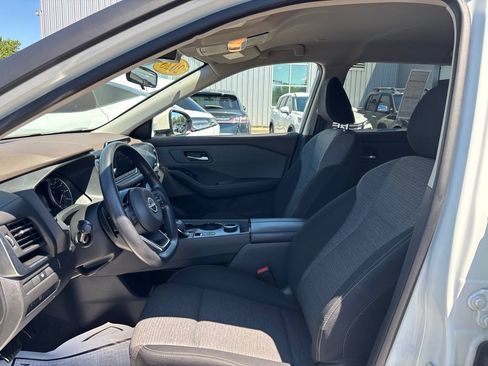Used 2023 Nissan Rogue SV AWD/4WD image 18