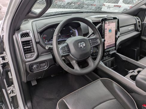Used 2025 RAM 2500 Laramie image 17