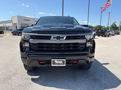 Used 2024 Chevrolet Silverado 1500 Custom Trail Boss w/ LPO, Dark Essentials Package AWD/4WD image 9