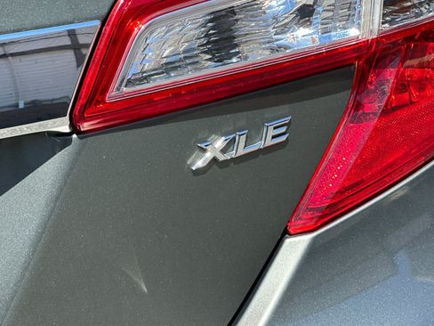 Used 2013 Toyota Camry XLE w/ Leather Pkg FWD image 26