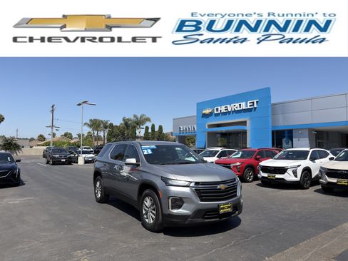 Used 2023 Chevrolet Traverse LT FWD image 1