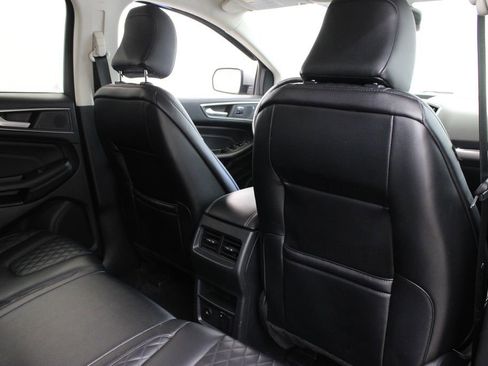 Used 2023 Ford Edge Titanium AWD/4WD image 21