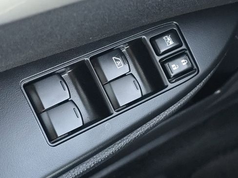 Used 2011 Subaru Legacy 2.5i image 11