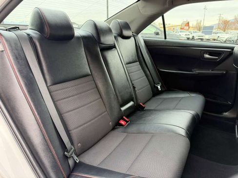 Used 2016 Toyota Camry SE FWD image 23