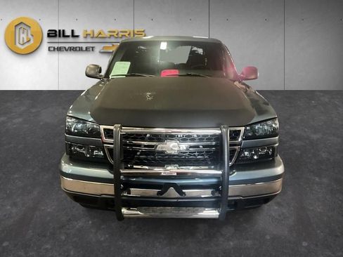 Used 2007 Chevrolet Silverado 1500 LT w/ Extended Cab Value Package AWD/4WD image 7