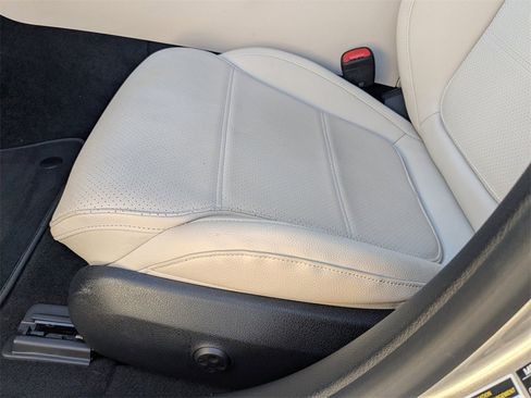 Used 2022 Mercedes-Benz C 300 Sedan image 23