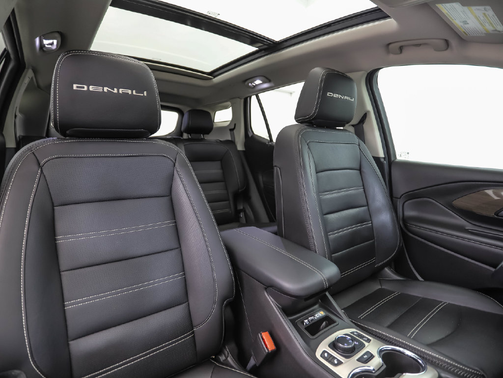 Used 2023 GMC Terrain Denali AWD/4WD image 32