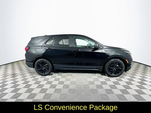 Used 2024 Chevrolet Equinox LS w/ LS Convenience Package image 11