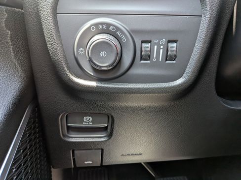 New 2025 Jeep Grand Cherokee L Limited w/ Luxury Tech Group II image 23