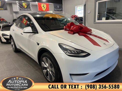 Used 2021 Tesla Model Y Long Range AWD/4WD image 7