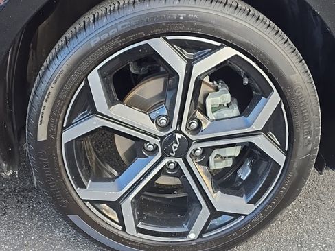 Used 2023 Kia Niro EX Touring image 16