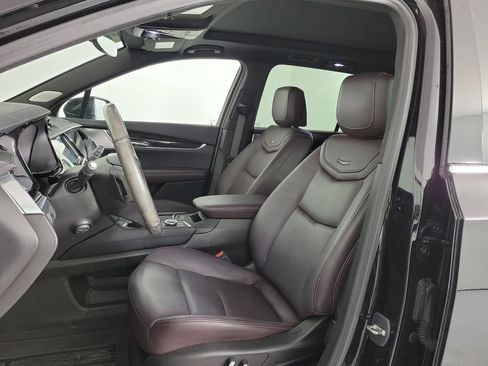 Used 2024 Cadillac XT6 Premium Luxury w/ LPO, Floor Liner Package AWD/4WD image 19