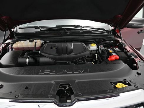 Used 2025 RAM 1500 Big Horn AWD/4WD image 13