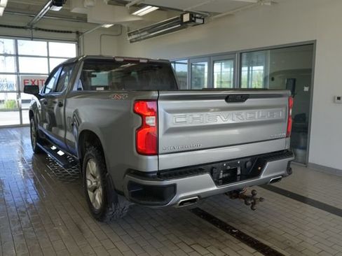 Used 2020 Chevrolet Silverado 1500 Custom w/ Custom Convenience Package AWD/4WD image 11