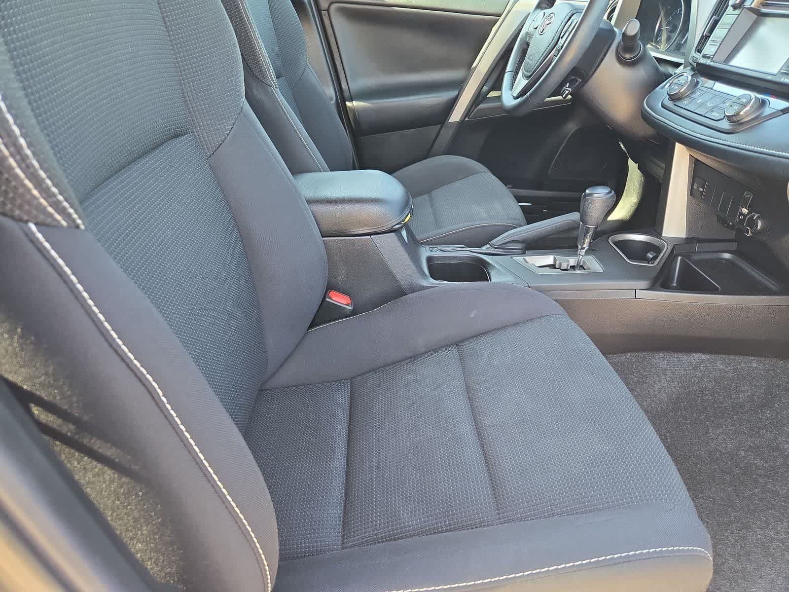 Used 2018 Toyota RAV4 XLE FWD image 22