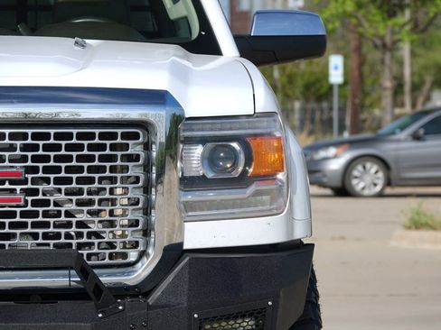 Used 2015 GMC Sierra 2500 Denali w/ Duramax Plus Package AWD/4WD image 6