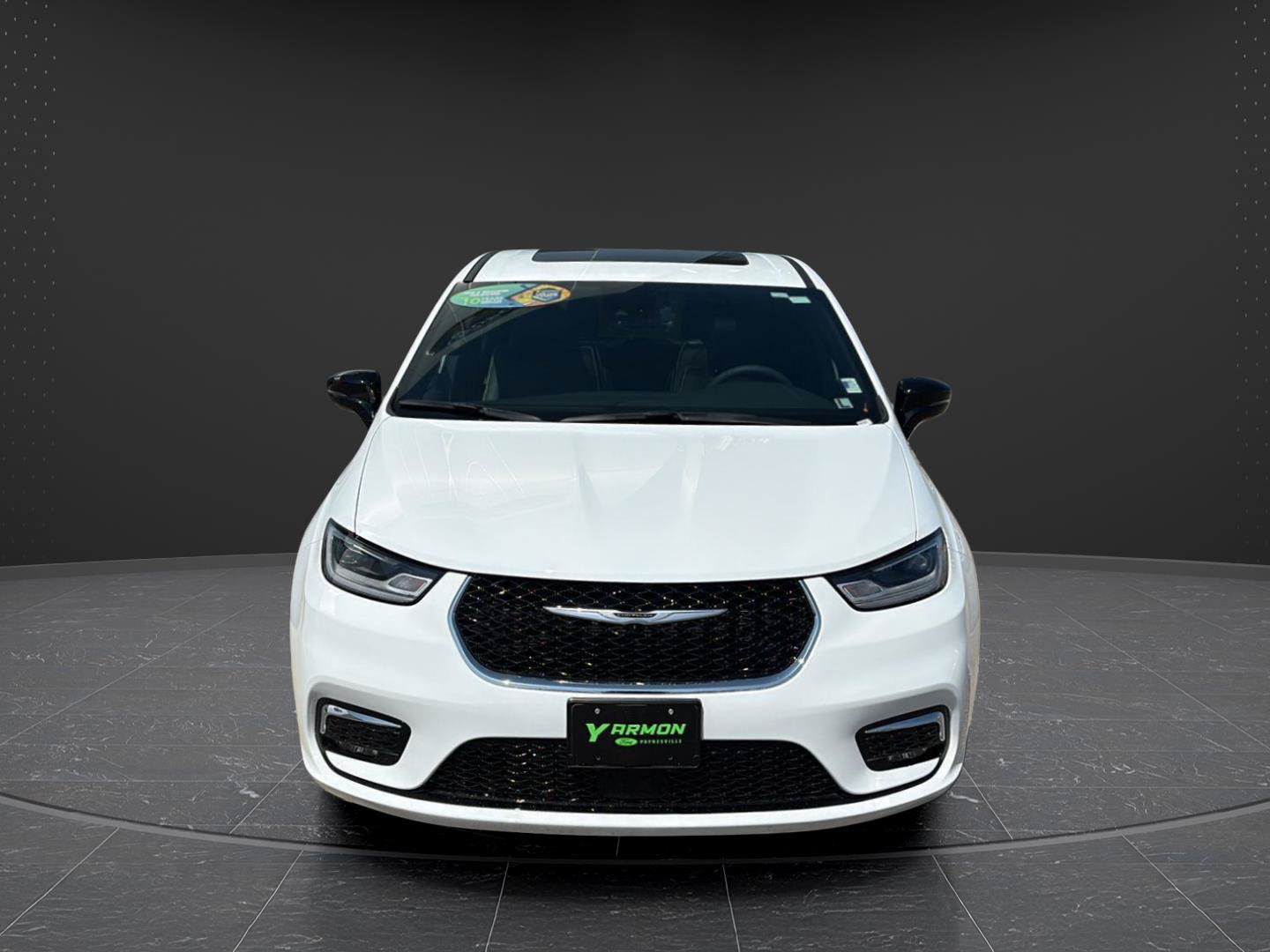 Used 2026 Chrysler Pacifica Limited AWD/4WD image 8