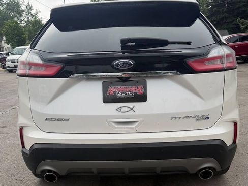 Used 2019 Ford Edge Titanium w/ Equipment Group 301A AWD/4WD image 12