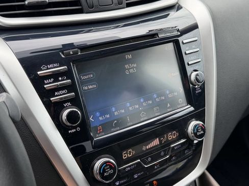 Used 2016 Nissan Murano SL w/ SL Technology Package FWD image 20