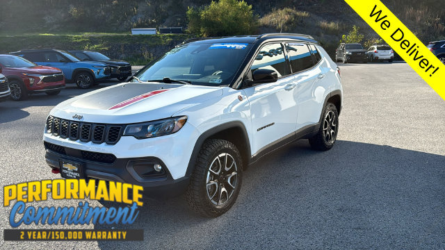 Used 2025 Jeep Compass Trailhawk AWD/4WD image 14