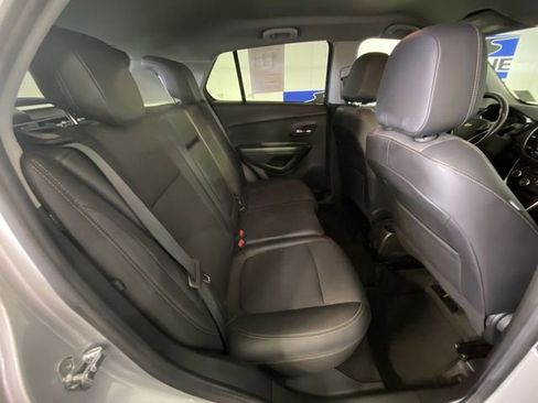 Certified 2022 Chevrolet Trax LT w/ Driver Confidence Package image 31