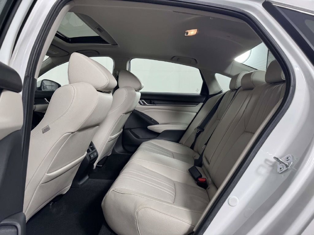 Used 2021 Honda Accord EX-L image 32