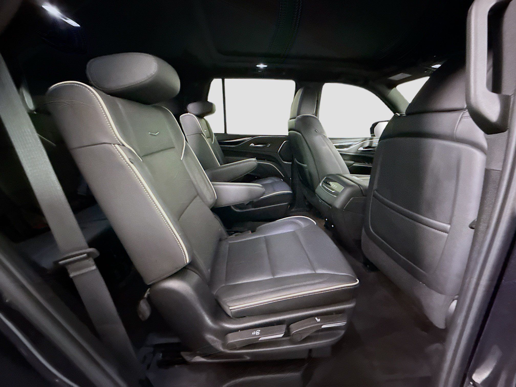 Used 2023 Cadillac Escalade Sport AWD/4WD image 27