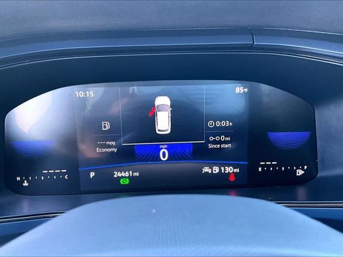 Used 2024 Volkswagen Taos SE w/ Panoramic Sunroof Package image 25