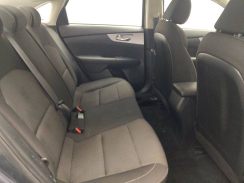 Used 2024 Kia Forte LXS w/ LXS Technology Package FWD image 19