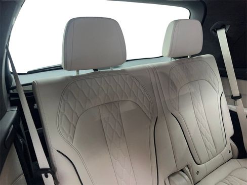 Used 2022 BMW X7 xDrive40i w/ M Sport Package image 43