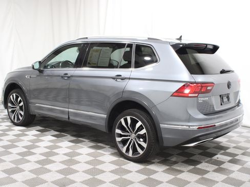 Used 2021 Volkswagen Tiguan SEL Premium R-Line image 34