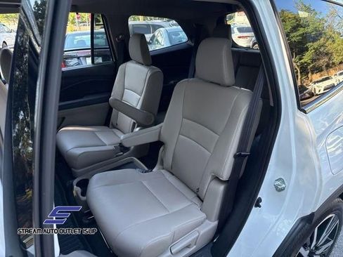 Used 2022 Honda Pilot Touring image 24