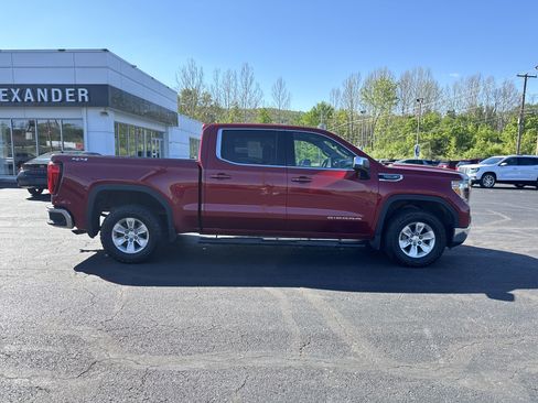 Used 2020 GMC Sierra 1500 SLE w/ SLE Value Package AWD/4WD image 2