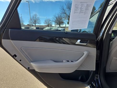 Used 2015 Hyundai Sonata Limited w/ Option Group 05 image 16