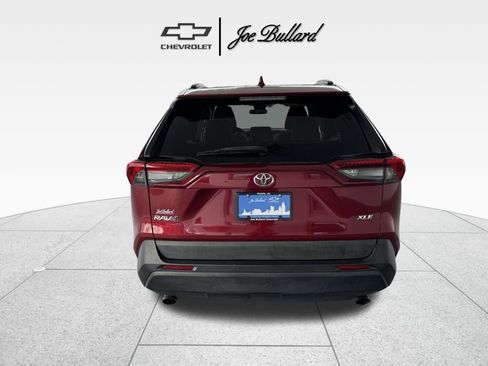 Used 2019 Toyota RAV4 XLE image 7