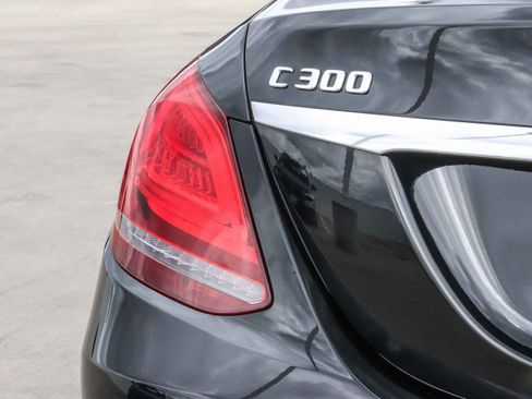 Used 2019 Mercedes-Benz C 300 Sedan image 9