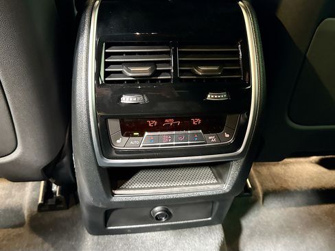 New 2026 BMW X6 xDrive40i w/ Executive Package image 19