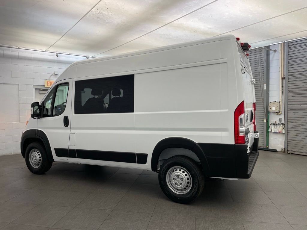 New 2026 RAM ProMaster 1500 w/ Crew Van Package FWD image 7