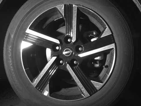Used 2025 Nissan Sentra SV FWD image 13