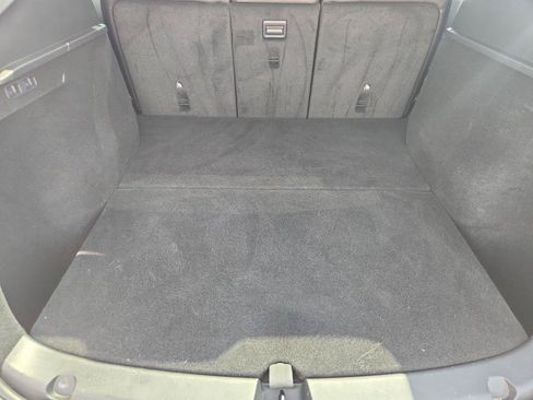 Used 2024 Tesla Model Y Long Range AWD/4WD image 25
