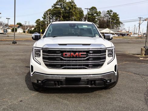 Certified 2025 GMC Sierra 1500 SLT image 2