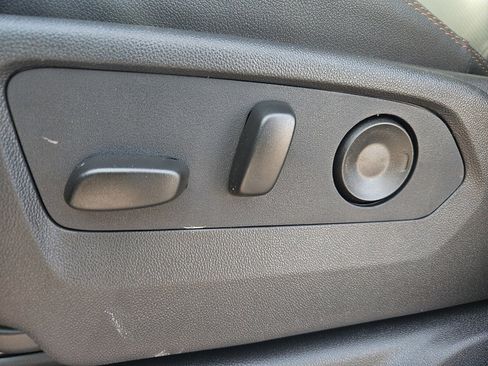 New 2026 GMC Sierra 1500 AT4 w/ Technology Package image 14