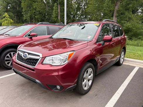 Used 2016 Subaru Forester 2.5i Limited AWD/4WD image 3