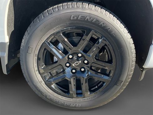 New 2026 Chevrolet Silverado 1500 Custom w/ LPO, Dark Essentials Package image 14